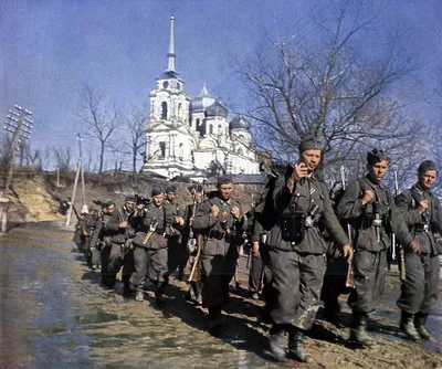 Цветные фото немецких солдат фотографии