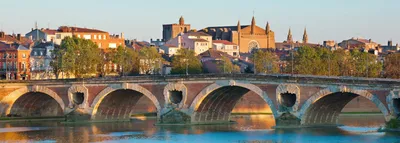 TOULOUSE, FRANCE - SEPTEMBER 28, 2021: People visit downtown Toulouse city,  Capitole district. Toulouse is the 4th largest commune in France Stock  Photo - Alamy