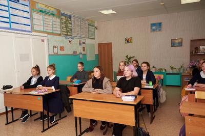 Учителя Новосибирска получили бюджетные образовательные сертификаты -  Российская газета
