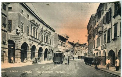 Piazza Libertà in Udine - Friuli Italia - Europe North Italy Stock Photo -  Alamy