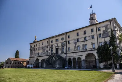 Udine Italy Stock Photo - Download Image Now - Udine, Italy, Fountain -  iStock