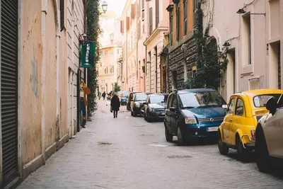 Старые улицы Рима, Италии стоковое фото. изображение насчитывающей  историческо - 43884210