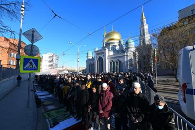 Жители Москвы отметили Ураза-байрам - Мослента