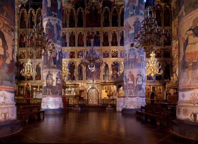 Успенский собор Московского Кремля: история, необычная архитектура,  святыни, деятельность