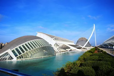 Город Валенсия: достопримечательности, инфраструктура, преимущества