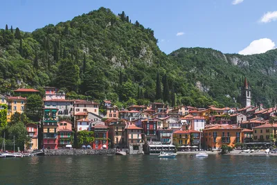 Streets of Varenna, Italy : r/pics