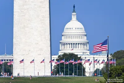 Вид с воздуха на Национальный холм с Капитолием США на переднем плане и  Вашингтонским памятником вдали, Вашингтон, округ Колумбия - PICRYL  Изображение в общественном достоянии