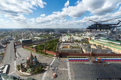 Васильевский спуск и кремлёвские башни | Старые фотографии, Москва,  Фотографии