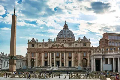 Ватикан начнёт выпускать NFT