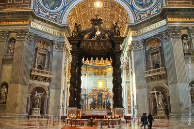 Ватикан закрыл собор Святого Петра для туристов