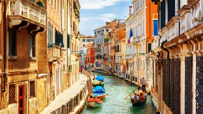 Гондолас - достопримечательности Венеции, Италия Стоковое Изображение -  изображение насчитывающей красивейшее, италия: 161668861
