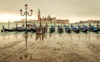 Обои венеция после дождя
