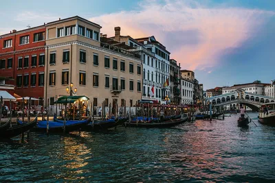 Обои Города Венеция (Италия), обои для рабочего стола, фотографии города,  венеция, италия, здания, гондолы, канал Обои для рабочего стола, скачать  обои картинки заставки на рабочий стол.