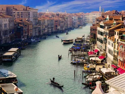 В Венеции пересохли знаменитые каналы | Пикабу