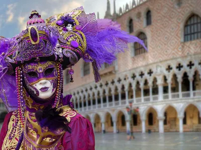 The carnival of Venice: I know you, mask . | OUTLOOK