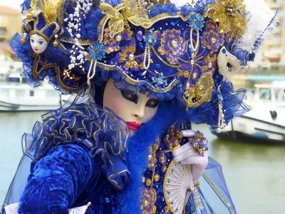 Венецианский Карнавал 2024 -когда Остров Одет в Цвета Радуги