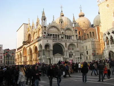 Красивые Каналы Традиционные Венецианские Здания Венеции Венеции Северо  Восточной Италии стоковое фото ©EnginKorkmaz 563507232