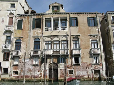 Каналы итальянской Венеции иссохли до дна