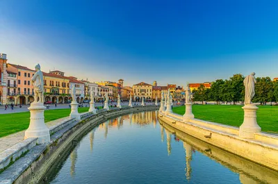 Венеция, Италия. Красивые пейзажи традиционных каналов каналов в старом  городе венеция винтажном Стоковое Изображение - изображение насчитывающей  дом, достопримечательностью: 172390801