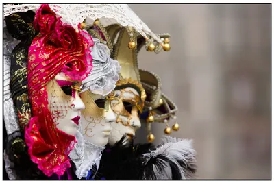 Когда маски носят не из-за ковида. Яркие фотографии первого за два года  карнавала в Венеции - BBC News Русская служба