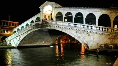 Франческо Гварди - Венеция. Мост Риальто с палаццо деи Камерлинги, 1761,  204×120 см: Описание произведения | Артхив