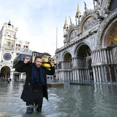 Венеция оказалась под угрозой затопления: Климат и экология: Среда  обитания: Lenta.ru