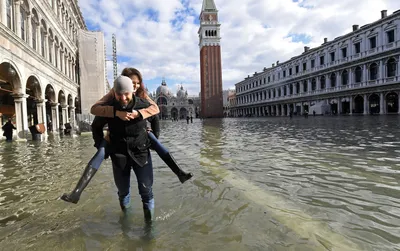 Наводнение в Венеции: время мокрых туристов - 14.11.2019, Sputnik Латвия