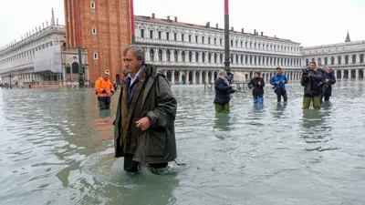 В Венеции произошло мощное наводнение. Мэр города винит изменение климата
