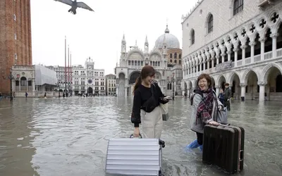 Крупнейшее за полвека наводнение в Венеции