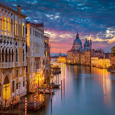 Пешая экскурсия по Венеции ночью и прогулка на гондоле