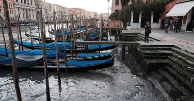 В Венеции почти высохли каналы: уровень воды упал до рекордного минимума