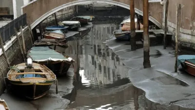 Как выглядит Венеция без воды: необычные фото \"обезвоженных\" каналов - 24  Канал