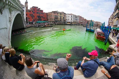Венеция погрузила в воду полной водой во время потопа и морской воды  Стоковое Изображение - изображение насчитывающей вода, колокольня: 183937125