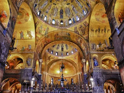 Экскурсия Собор Святого Марка внутри и Золотой Алтарь Пала Д'оро.Можно без  очередей в Венеции - цена €75