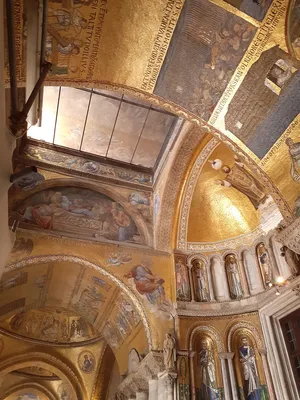 Пять куполов собора Сан-Марко над Венецией - aroundcard