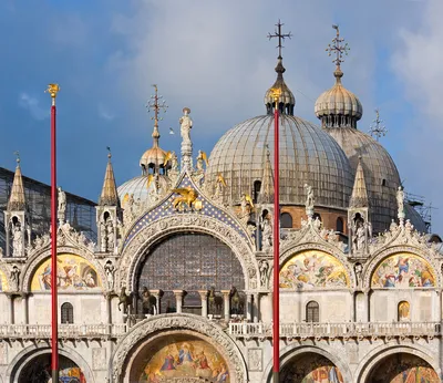 Площадь сан марко на восходе. Венеция, Италия Стоковое Фото - изображение  насчитывающей собор, город: 174583372