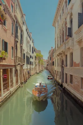 Asisbiz Venice Canal Veneto Italy 02
