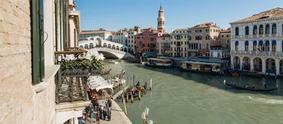 Venice flooding in Italy is the worst in 50 years, and the mayor blames  climate change - CBS News