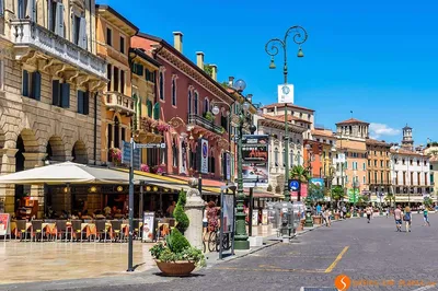 File:Verona in Italy (2018).svg - Wikimedia Commons