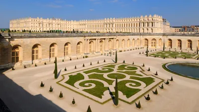 Внешний фасад Версальского дворца, Версаль, Франция Редакционное  Изображение - изображение насчитывающей европейско, классицистическо:  165590700