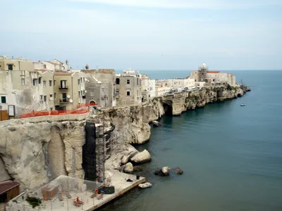 Bing HD Wallpaper Oct 13, 2023: Vieste, Apulia, Italy - Bing Wallpaper  Gallery