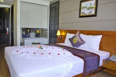 Barcelona Hotel 3* (Нячанг, Вьетнам), забронировать тур в отель – цены  2023, отзывы, фото номеров, рейтинг отеля.