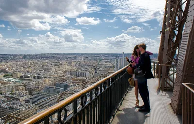 Бесплатные Вид с Эйфелевой башни - верхний этаж 2 стоковые фотографии |  FreeImages