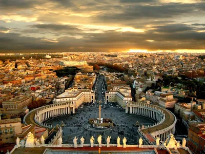 Панорамный вид Рима с базиликой Святого Петерс в состоянии Ватикан Италии.  Горизонт Рима. Стоковое Изображение - изображение насчитывающей известно,  назначение: 192350769