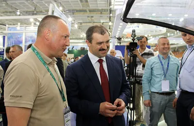 Виктор Лукашенко поздравил Елену Волчецкую с 80-летием