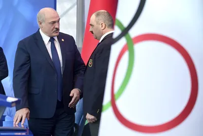 Президент НОК Беларуси Виктор Лукашенко посетил турнир по стрельбе из лука