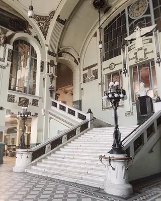 Витебский вокзал в Санкт-Петербурге: архитектура лестниц в деталях