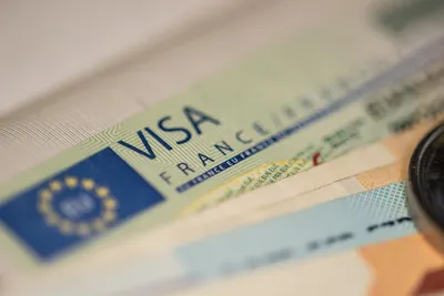 Как получить визу во Францию: документы, сроки и стоимость