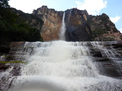 Водопады игуасу, скрытая жемчужина в самом сердце южной америки,  олицетворяют красоту и силу матери-природы. | Премиум Фото