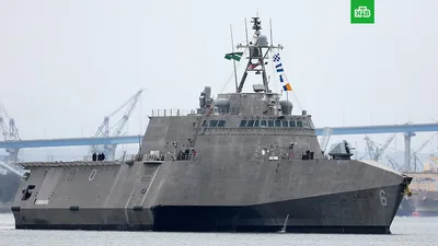 Военно-морской флот США впервые в истории остался без командующего